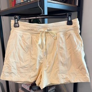 lululemon athletica Dance Studio High Rise Shorts
